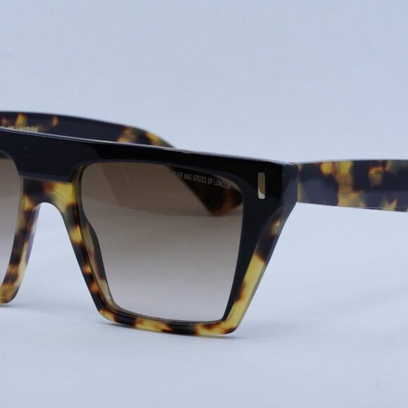 🕶️ New Cutler and Gross CG1352S 004 Sunglasses - Camouflage Frame, Brown Lenses - Picture 3 of 10